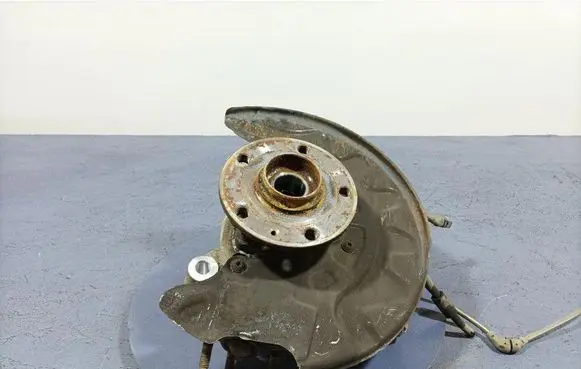 Skoda Superb B5 (3U) Front wheel hub spindle knuckle 5Q0407257C