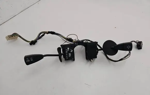 Wiper turn signal indicator stalk/switch