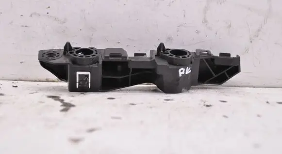 Opel Insignia B Front bumper mounting bracket 39145051
