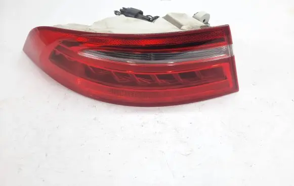 Jaguar XE Rear/tail lights