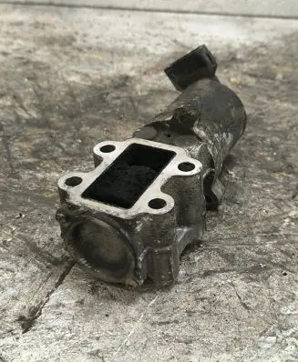 Toyota Corolla Verso AR10 EGR valve 256200R011 VN1350007141