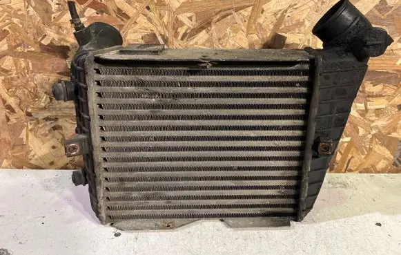 Audi A6 S6 C4 4A Intercooler air channel guide 4A0145805K