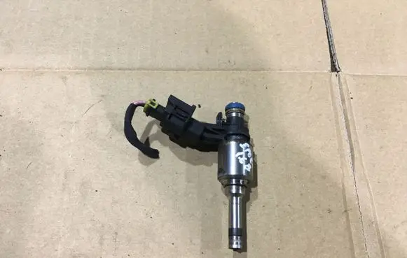 KIA Sportage Fuel injector 353102B110 B1129209