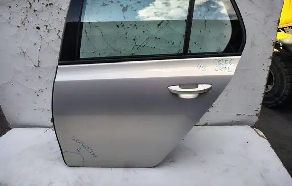 Volkswagen Golf VI Rear door 