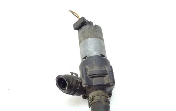 Mercedes-Benz CLK A208 C208 Oil filter mounting bracket 0392020081