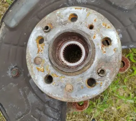 Mercedes-Benz ML W164 Front wheel hub spindle knuckle