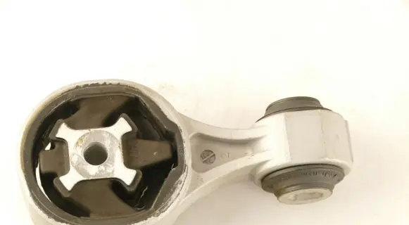 Nissan X-Trail T32 Engine mount bracket 113504BD0A