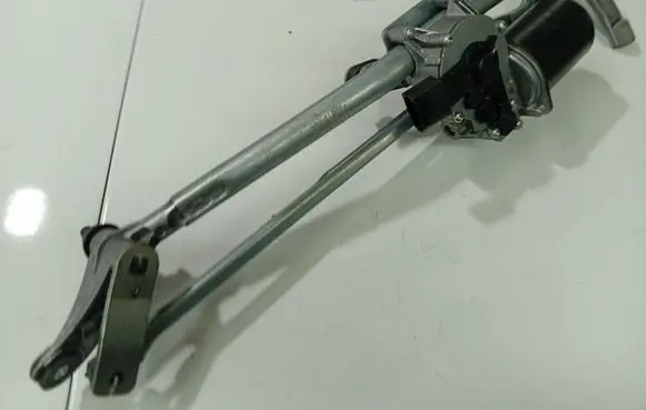 BMW 3 E90 E91 Front wiper linkage and motor 716171104