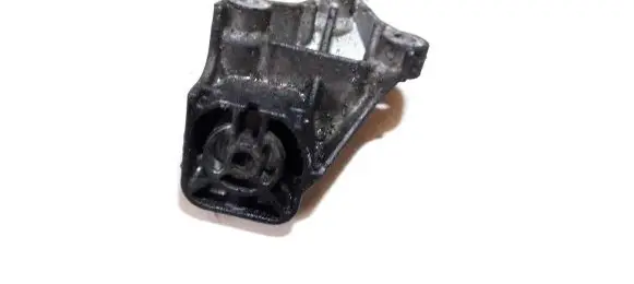 Volvo XC70 Engine mounting bracket 08649262