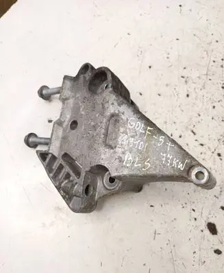 Volkswagen Golf Plus Engine mounting bracket 03G199207G V560KT3142