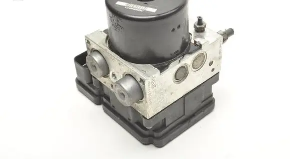 Mercedes-Benz C W204 ABS Pump A2044313912