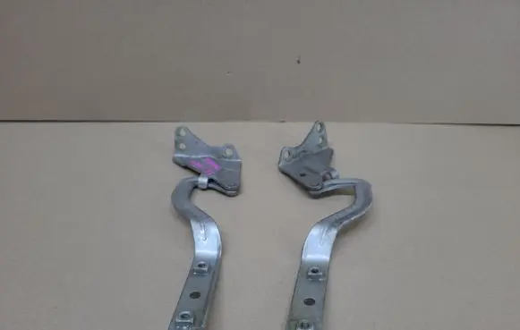 Mercedes-Benz Vito Viano W639 Engine bonnet/hood hinges A6397500251