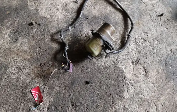 Opel Astra G Power steering pump