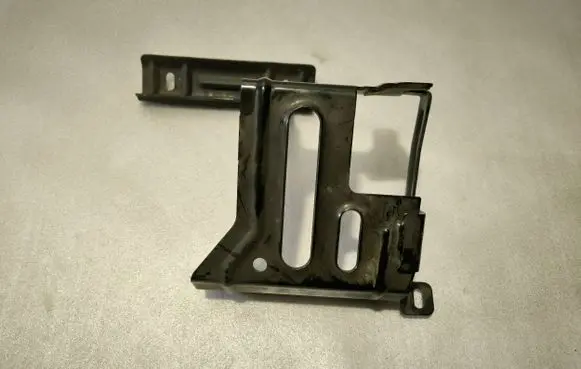 BMW X4 G02 Battery bracket 9117801