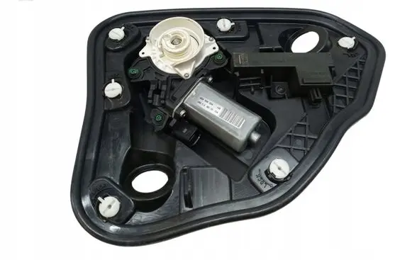 Audi RS7 C7 Front door window regulator motor 4G8839004