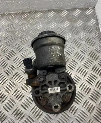 Toyota Avensis T250 Power steering pump 12180