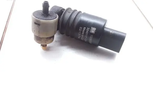 Opel Meriva B Windscreen/windshield washer pump 13250357 3240117