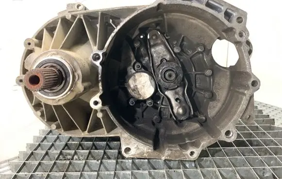 Volkswagen Transporter - Caravelle T6 Manual 5 speed gearbox UDY