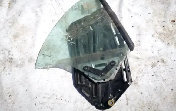BMW 3 E46 Rear side window