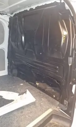 Volkswagen Transporter - Caravelle T7 Partition between cabin 