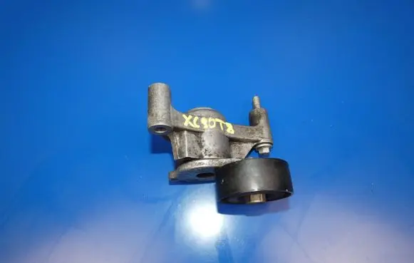 Volvo XC90 Generator/alternator belt tensioner 31359881