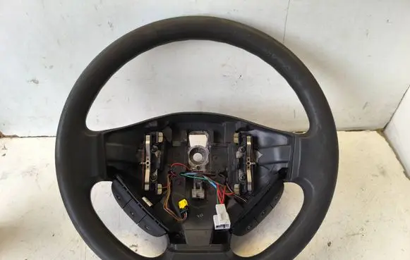 Opel Vivaro Steering wheel 8200009397