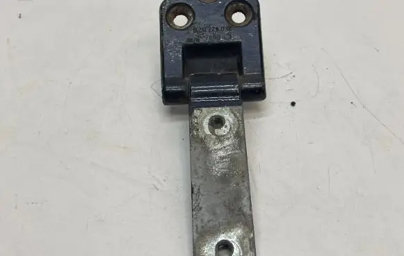 Volkswagen Caddy Rear door upper hinge 2K0827152B