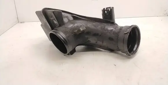 BMW 3 F30 F35 F31 Air intake hose/pipe 8573994 857399403 115271