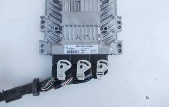 Ford Kuga I Engine control unit/module 8V4112A650CB 5WS40862CT