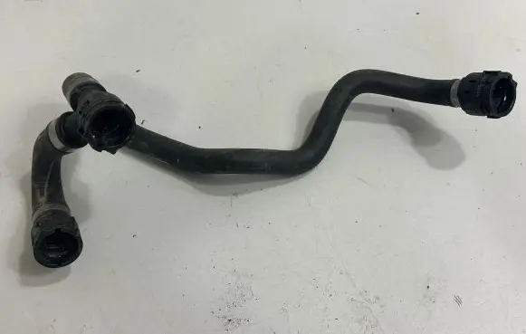 BMW i4 Engine coolant pipe/hose 8477901
