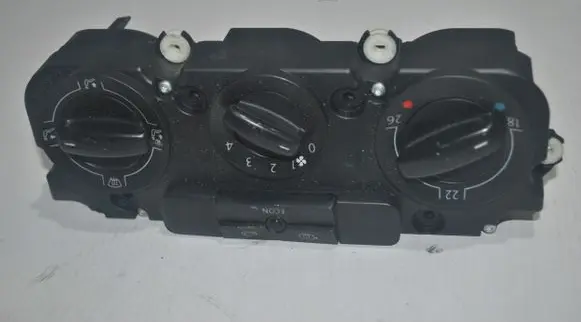 Volkswagen Golf V Climate control unit 1K0820047EF