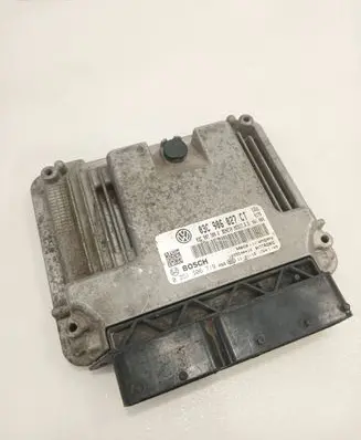 Volkswagen Golf VI Engine control unit/module 03C906027CT 03C907309G 0261S06719