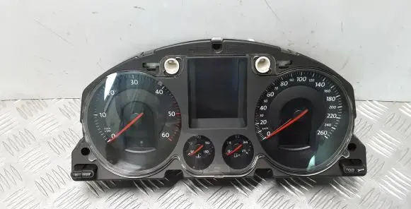Volkswagen PASSAT B6 Speedometer (instrument cluster) A2C53145550