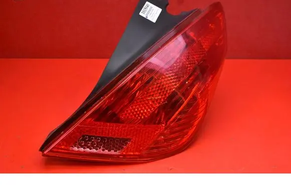 Peugeot 308 Rear/tail lights 9680425680