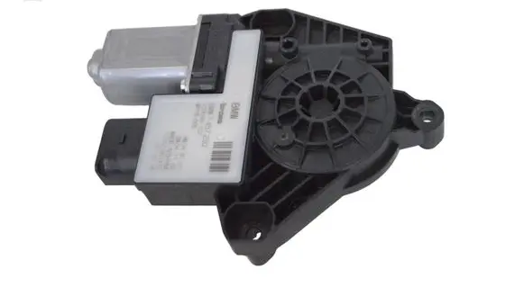 BMW X3 G01 Front door window regulator motor 7457250