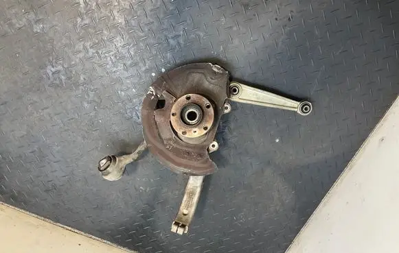 BMW X5 E70 Front wheel hub spindle knuckle 6773784