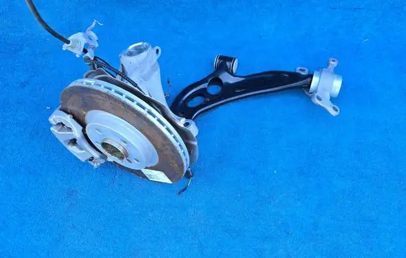 BMW X2 F39 Front wheel hub spindle knuckle 31216876853 6876853 31126879843