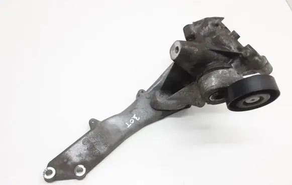 Volvo XC60 Engine mounting bracket 6G9N19D624BC 6G9N6028AB