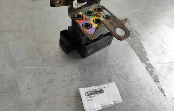 Volvo XC60 Air suspension control unit module (rear) 31360723