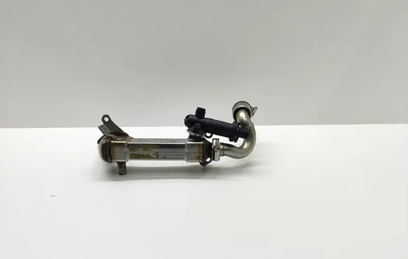BMW 5 E60 E61 EGR valve cooler 7790065 7790065AI02 0752910242