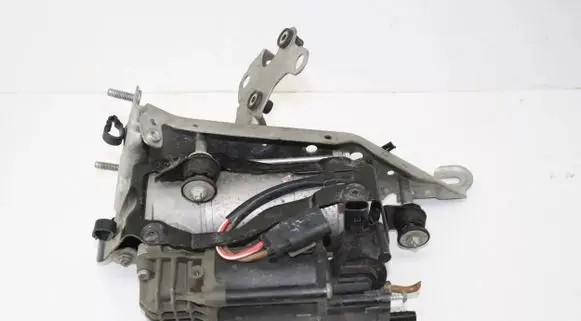 Mercedes-Benz E W213 Air suspension compressor/pump A2133200004