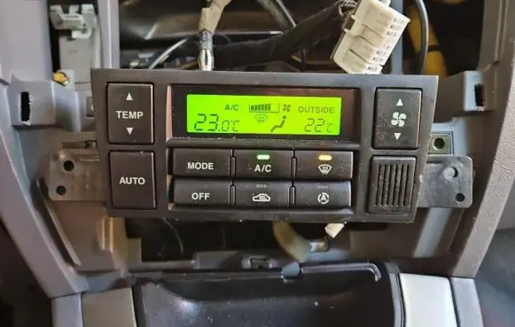 Hyundai Tucson JM Climate control/heater control trim IMPRK1368704