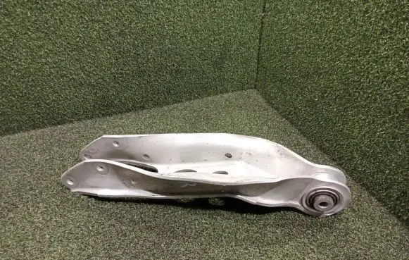 Porsche Cayenne (9Y0 9Y3) Rear upper control arm/wishbone 4M0505311J 4M0505311