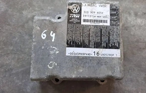 Volkswagen PASSAT B6 Airbag control unit/module 3C0909605K 391131 10H029S2521