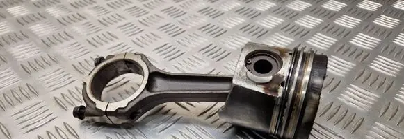 Renault Scenic I Piston with connecting rod