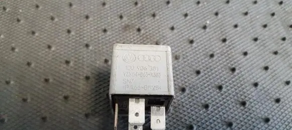 Audi A6 S6 C5 4B Other relay 1J0906381 V23134-B63-X383