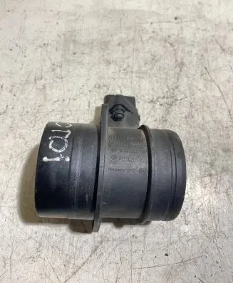 Volkswagen Golf V Mass air flow meter 074906461B