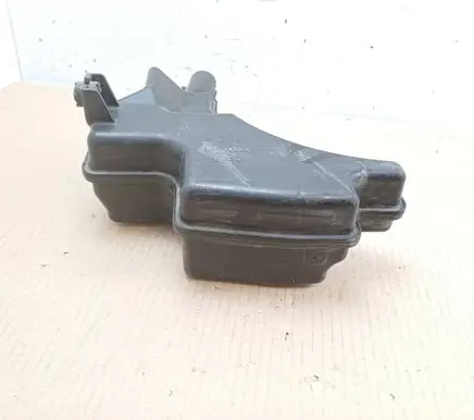 Suzuki Kizashi Intake resonator 57LR01