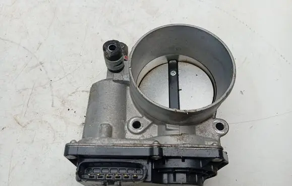 Lexus RX 450H Throttle valve 2203031090