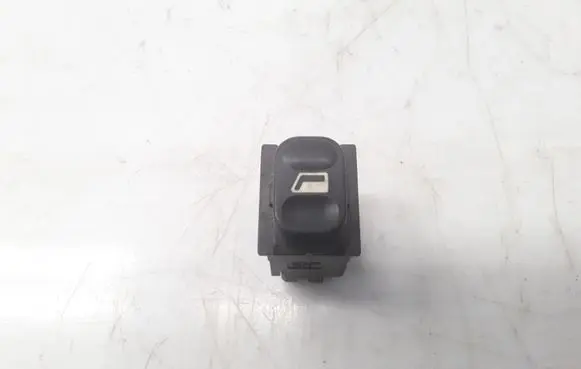 Citroen Xsara Picasso Electric window control switch 9327N